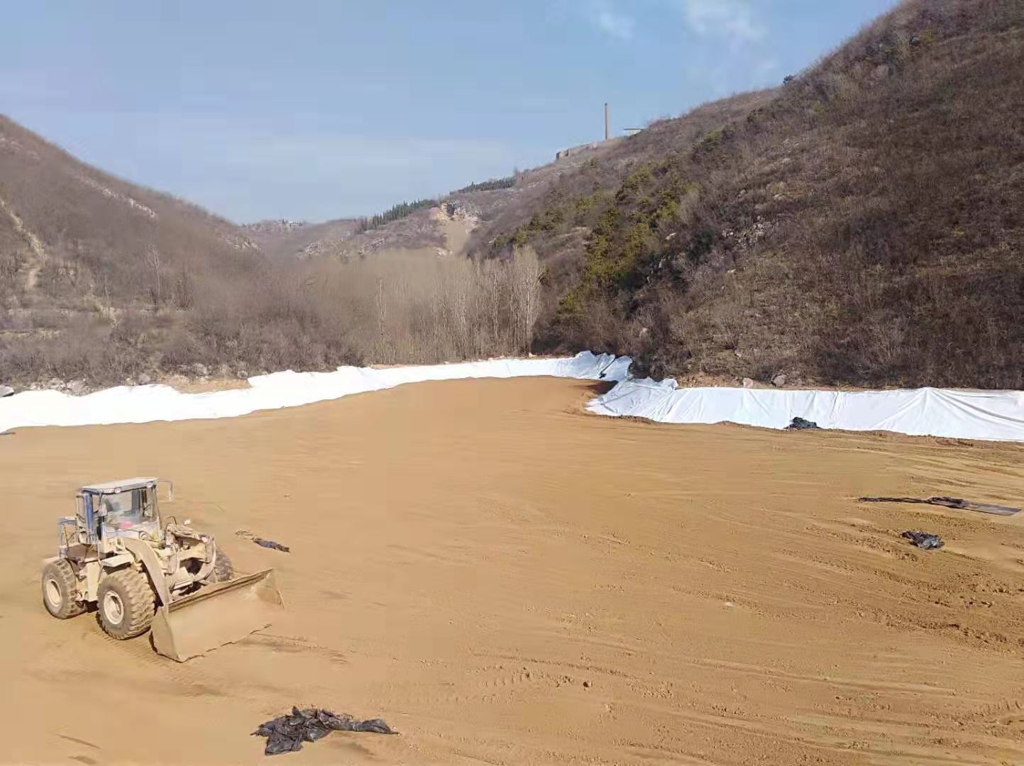 土工布可否代替三級(jí)砂石料反濾體?